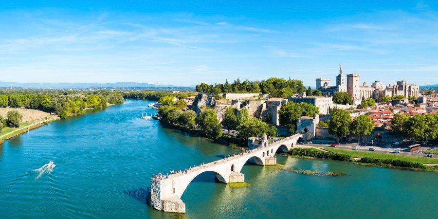 Panorama su Avignone, la città dei Papi in esilio